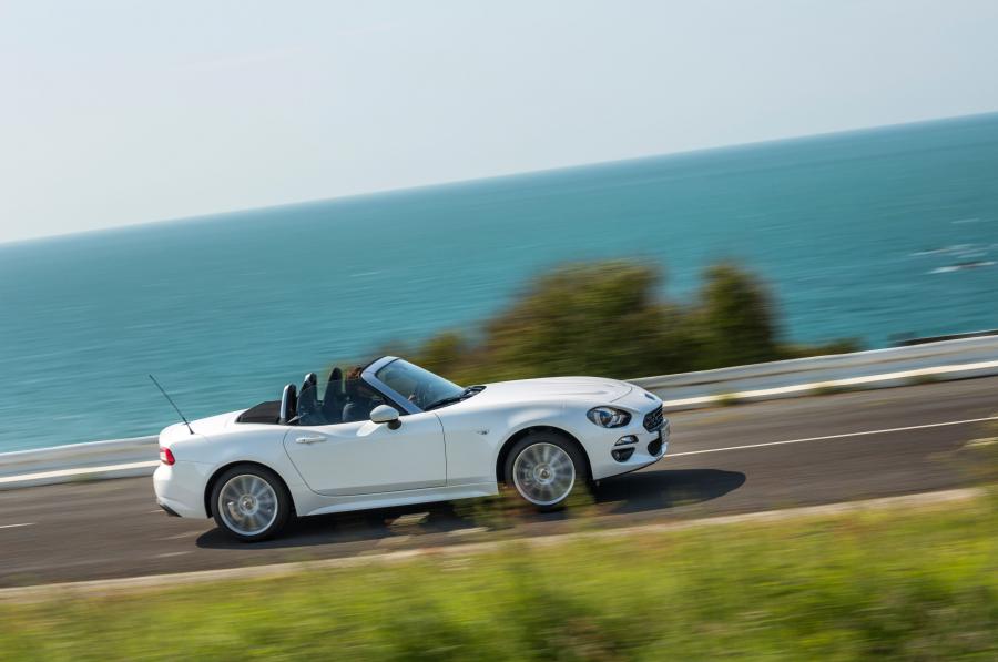  Fiat 124 Spider 2016 года  (фото 56 из 75)